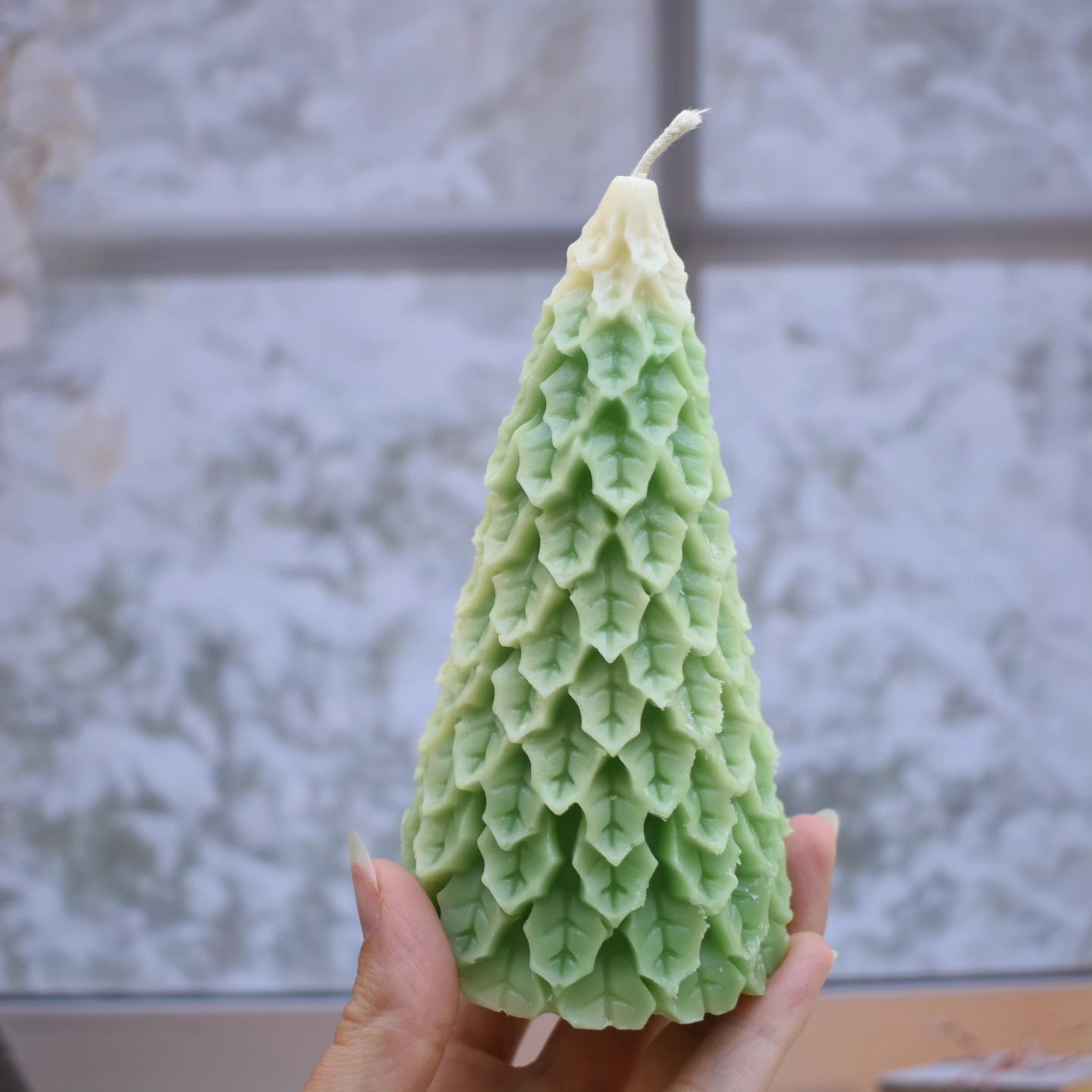Vela en forma de pino navideño (grande)